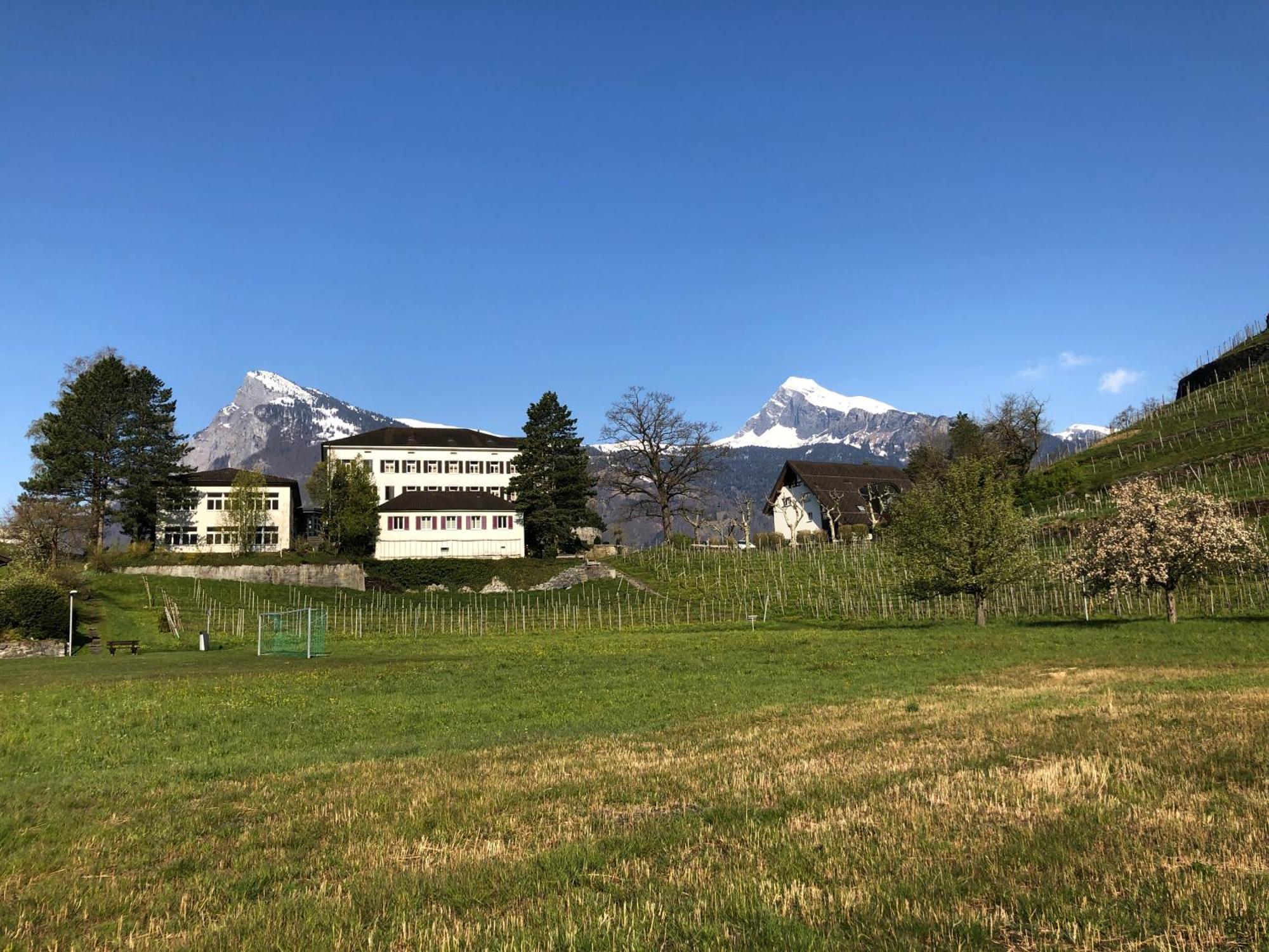 Haus Gutenberg Balzers Buitenkant foto